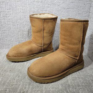 Ugg Australia Classic Short Womens Size 8 Brown Round Toe Suede Snow Boots